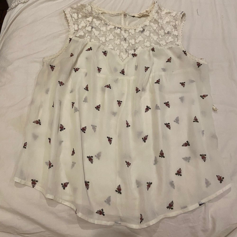 Sweet Wanderer Floral Blouse
